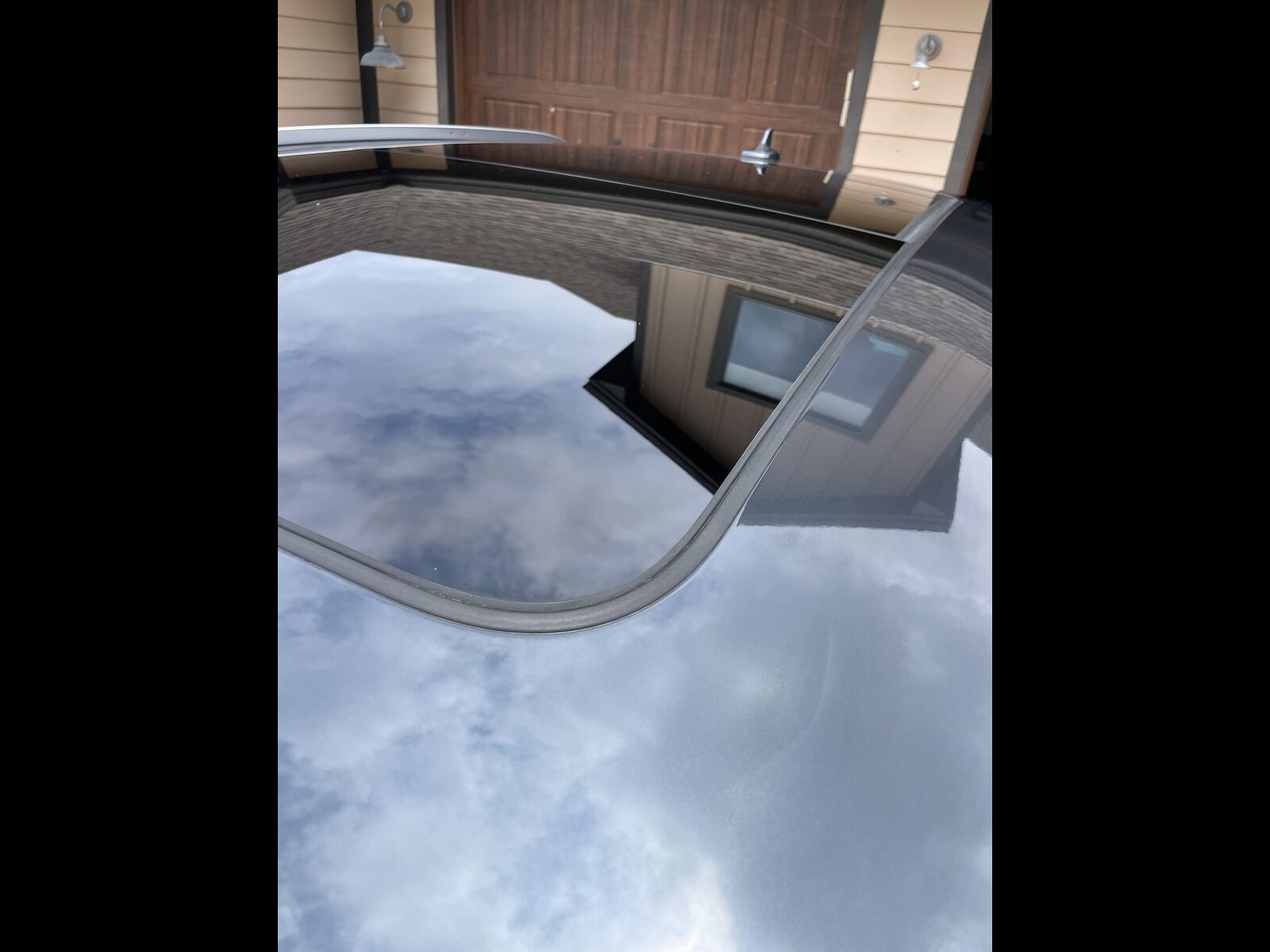 Car roof after detail